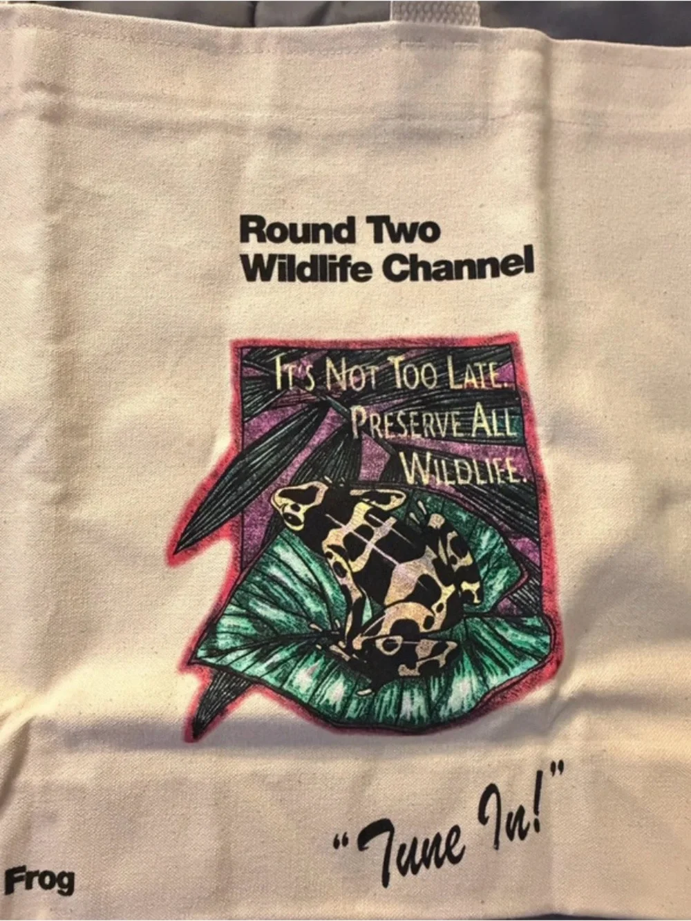 Round Two Wildlife Channel Dendrobatidae Cream Canvas Tote Bag